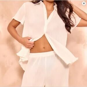 PrettyLittleThing White Chiffon Plisse Short Sleeve Shirt US Size 12 NWT
